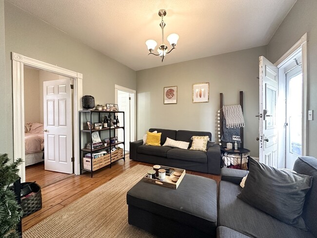 109 Beacon St, Unit #1