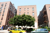 14435 Roosevelt Ave in Flushing, NY - Building Photo - Building Photo