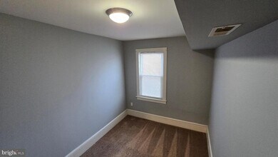 64 Simpson Ave in Pitman, NJ - Foto de edificio - Building Photo