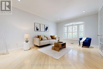 348 Greenfield Ave in Toronto, ON - Building Photo - Building Photo