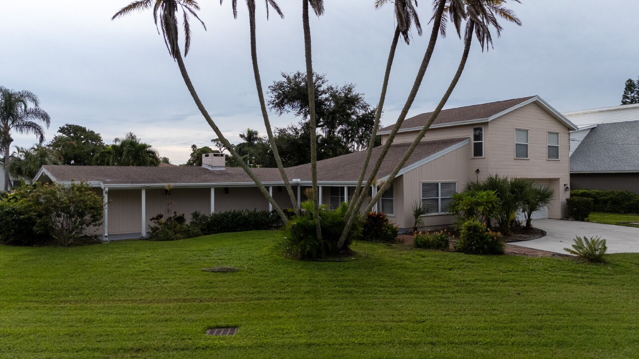 1804 Baywood Dr in Sarasota, FL - Building Photo