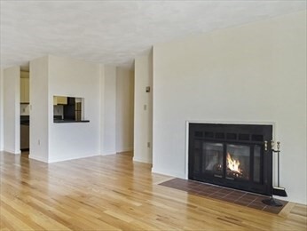1570 Massachusetts Ave, Unit 806 in Cambridge, MA - Building Photo - Building Photo