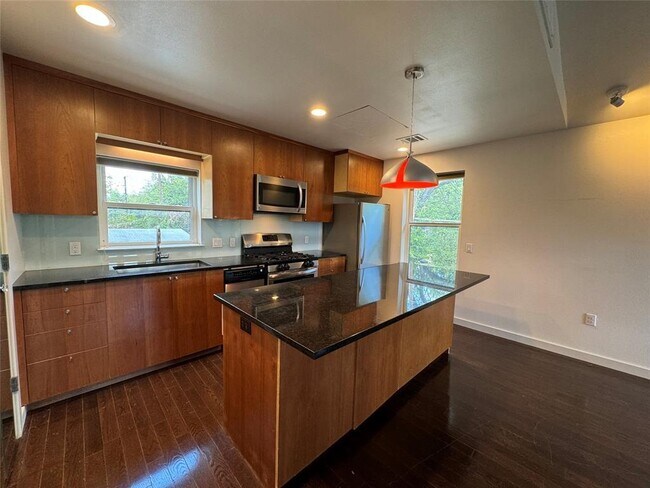 1208 E 2nd St in Austin, TX - Building Photo - Building Photo