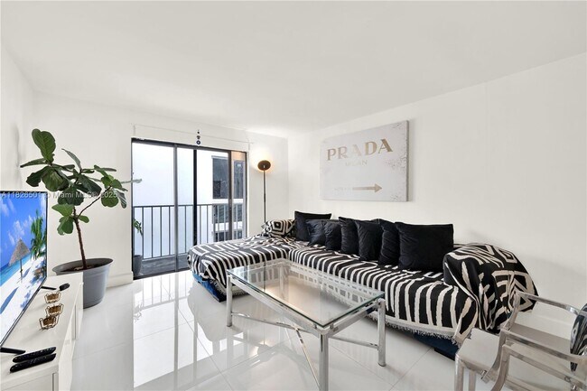 1225 West Ave in Miami Beach, FL - Building Photo - Building Photo