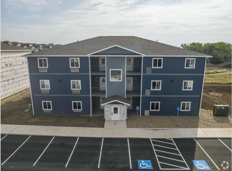 Moonlight Apartment Complex in Rapid City, SD - Building Photo