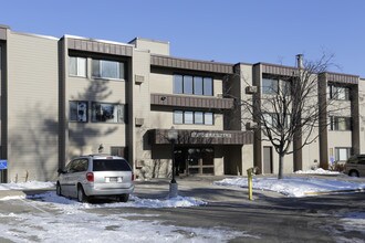 Catalpa Village in Bloomington, MN - Building Photo - Building Photo