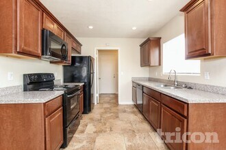 6926 W Cameron Dr in Peoria, AZ - Building Photo - Building Photo