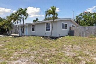 925 Abeto St NE in Palm Bay, FL - Building Photo - Building Photo