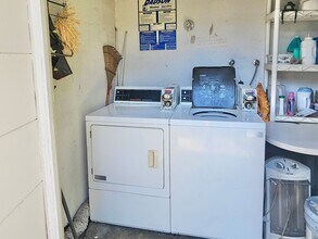 258 Center St in Laguna Beach, CA - Building Photo - Building Photo