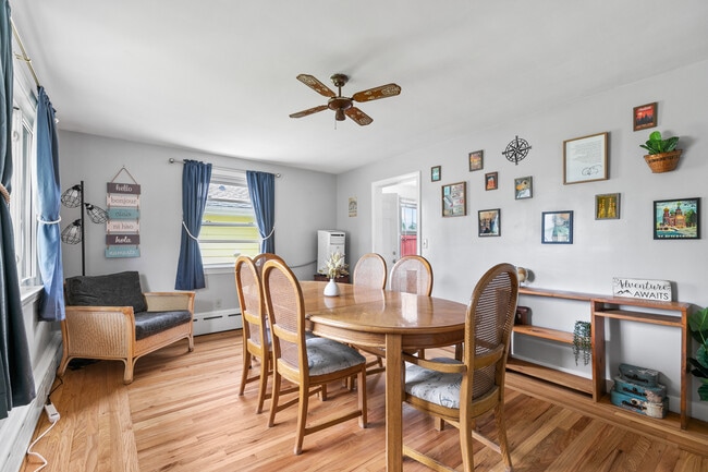 property at 7 Casey Dr