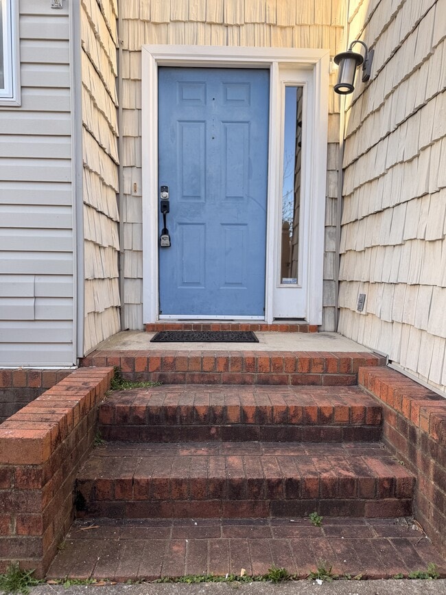 407 16th St in Virginia Beach, VA - Building Photo - Building Photo