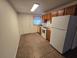 201 W Hagerman St in Carlsbad, NM - Building Photo - Building Photo