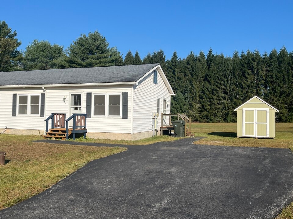 11 Loughran Dr, Unit 11 Loughran in Corinth, NY - Building Photo