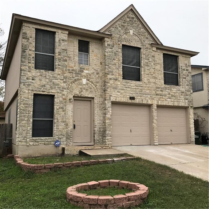 903 Crieff Cross Dr in Pflugerville, TX - Building Photo