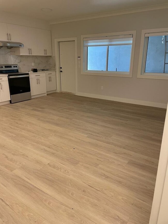 15655-1577B 77B Ave in Surrey, BC - Building Photo - Building Photo