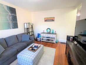 15 Sargent Ave, Unit 1 in Somerville, MA - Building Photo - Building Photo