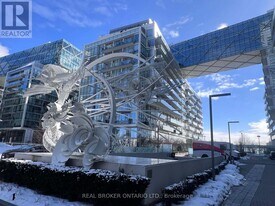 15 Queens Quay E in Toronto, ON - Building Photo