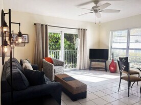 2908 Bayshore Dr in Fort Lauderdale, FL - Building Photo