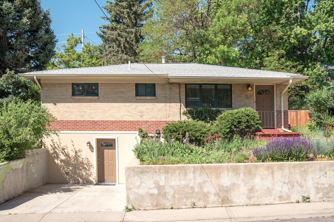 308 East St in Golden, CO - Building Photo - Building Photo