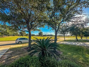 19214 Garrett Knolls Ln in Richmond, TX - Building Photo - Building Photo