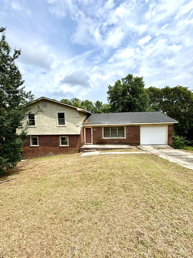 property at 2717 Cardigan Ct