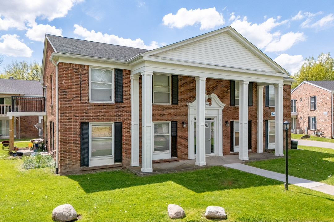 Fountainview East Apartments in Amherst, NY - Building Photo