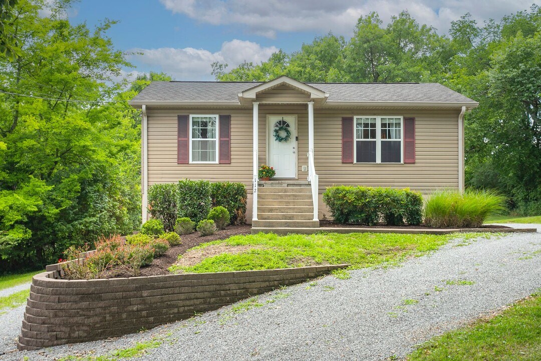 112 River Rd in Hendersonville, TN - Building Photo