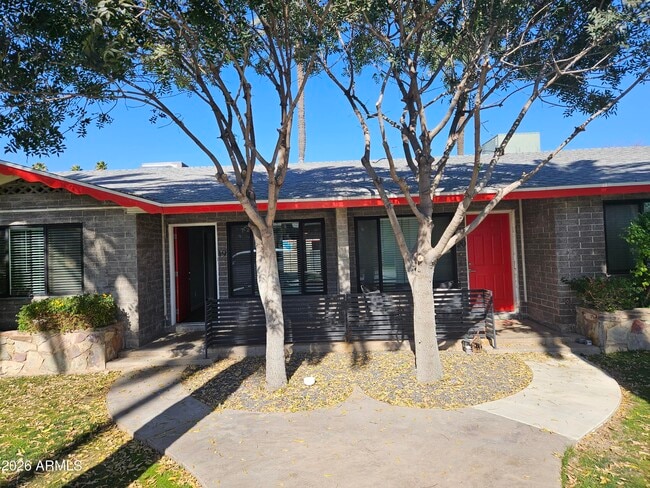 property at 324 W Pasadena Ave