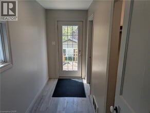 141 Bold St in Hamilton, ON - Building Photo - Building Photo
