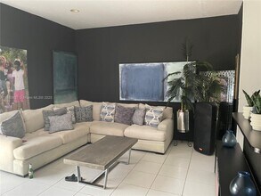 1352 SE 16th Ave in Homestead, FL - Building Photo - Building Photo