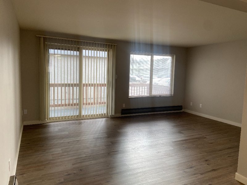 14409 8th Ave SW in Burien, WA - Building Photo