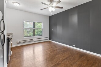 4555 Malden St in Chicago, IL - Building Photo - Building Photo