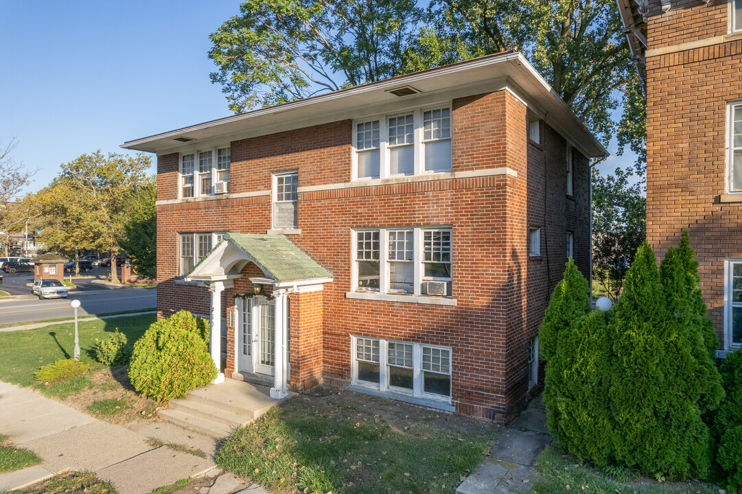 Machen St Apartments in Toledo, OH - Building Photo