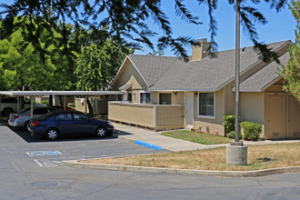 Willow Glen Apartments in Sacramento, CA - Foto de edificio - Building Photo