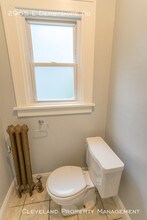 2965 E Derbyshire Rd in Cleveland Heights, OH - Building Photo - Building Photo