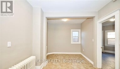 37 York St in St Catharines, ON - Building Photo - Building Photo
