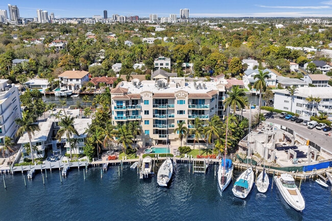 516 Hendricks Isle in Fort Lauderdale, FL - Building Photo - Building Photo