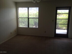 5800 N Kolb Rd in Tucson, AZ - Building Photo - Building Photo