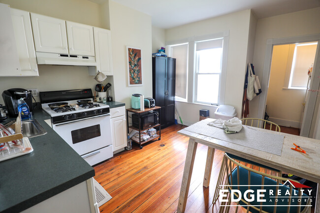 14 Bennett St, Unit 1 in Boston, MA - Building Photo - Building Photo