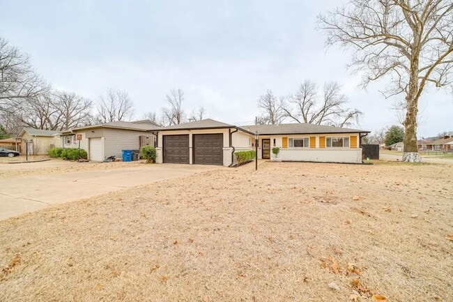 property at 1008 E 54th St