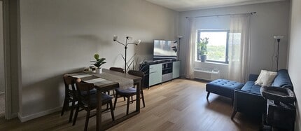 1 Carriage City Plz, Unit 1509 in Rahway, NJ - Building Photo - Building Photo