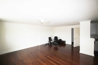 2511 St Charles Ave, Unit 403 in New Orleans, LA - Building Photo - Building Photo