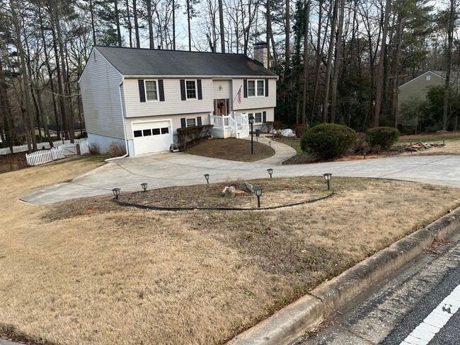 210 Pinehurst Ln in Marietta, GA - Building Photo - Building Photo