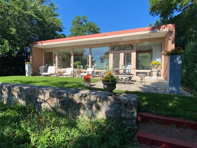 property at 221 W Main St