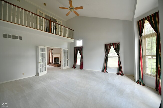 1402 Edinburgh Dr in Carmel, IN - Building Photo - Building Photo