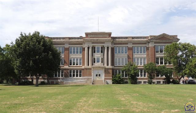 Historic Breckenridge in Emporia, KS - Building Photo