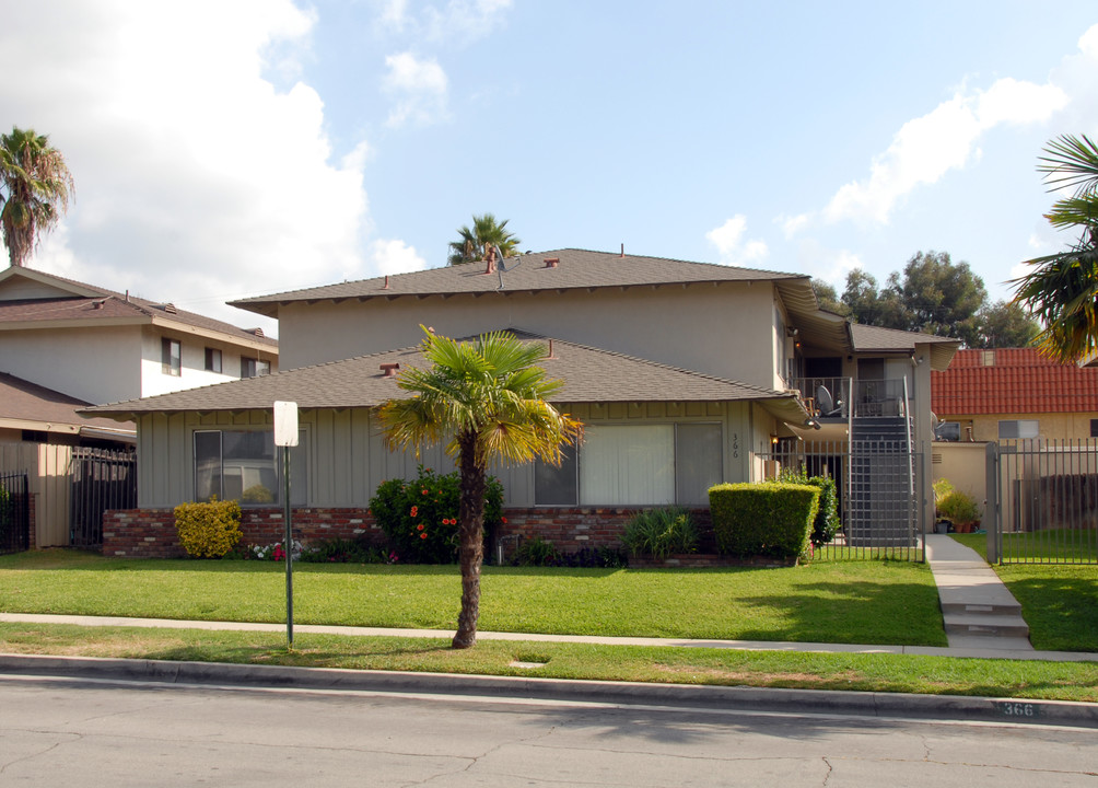 366 N Vecino Dr in Covina, CA - Building Photo