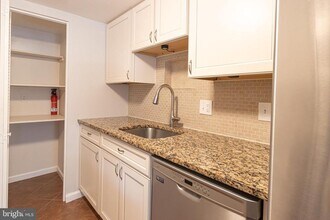 6558 Gildar St in Alexandria, VA - Building Photo - Building Photo