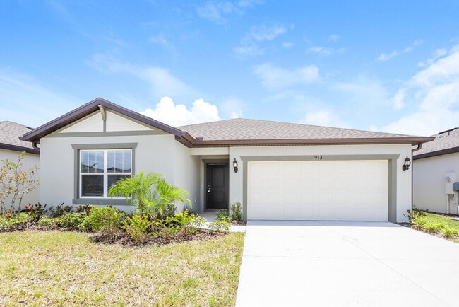 property at 913 Coastal Hammock Ave