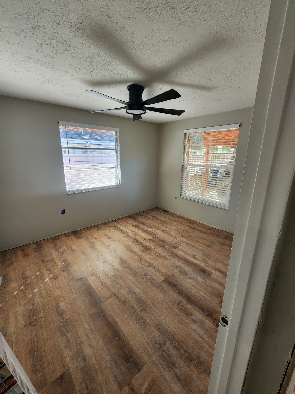 1835 Joyce St in Sarasota, FL - Foto de edificio - Building Photo